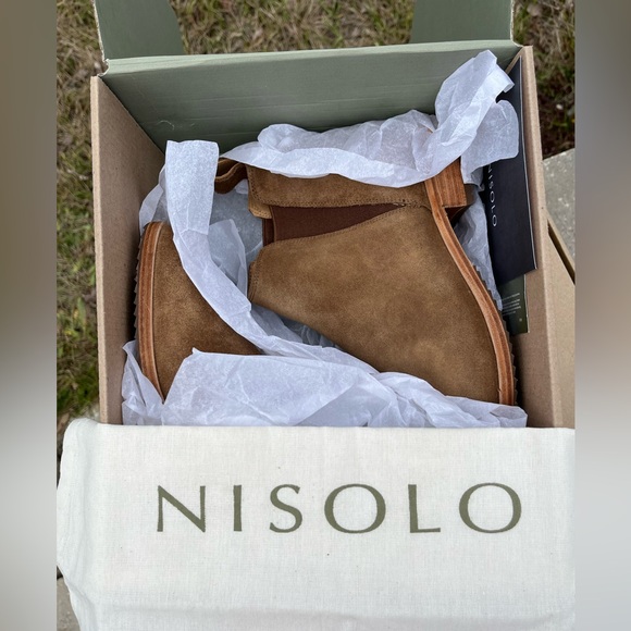 NWT Nisolo Everyday Chelsea Boot in Taupe Suede Size 8 - Picture 11 of 11